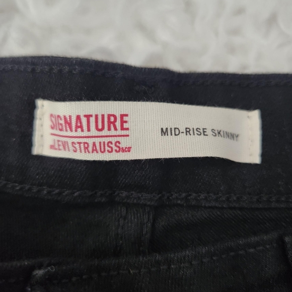 Levi's Black Mid Rise Skinny Jeans. Size 12 Short. New. - Picture 7 of 9